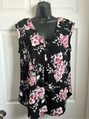 3/25$💥 Devoted Top Blouse Floral Black Medium Women Sleeveless Summer V-Neck